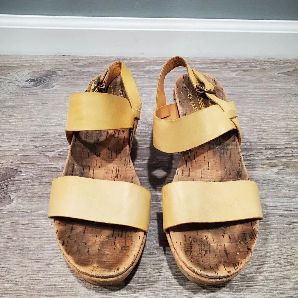 Kork-Ease Women's Beige Yellow Leather Platform Wedge Sandals Double Strap 8M